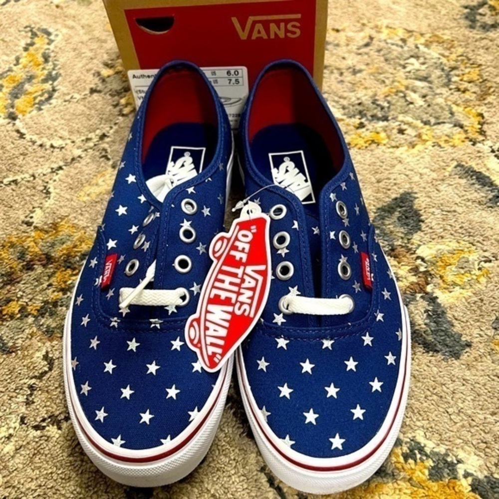 New Vans studded star blue/red Size 7.5